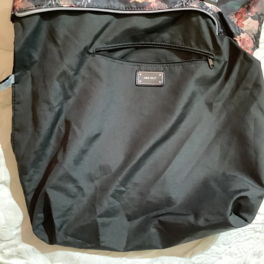 EUC Nine West‎ Tote Floral black/rose